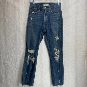 Abercrombie & Fitch High Rise Mom Jean‎ Distressed Size 25 Short Medium Wash